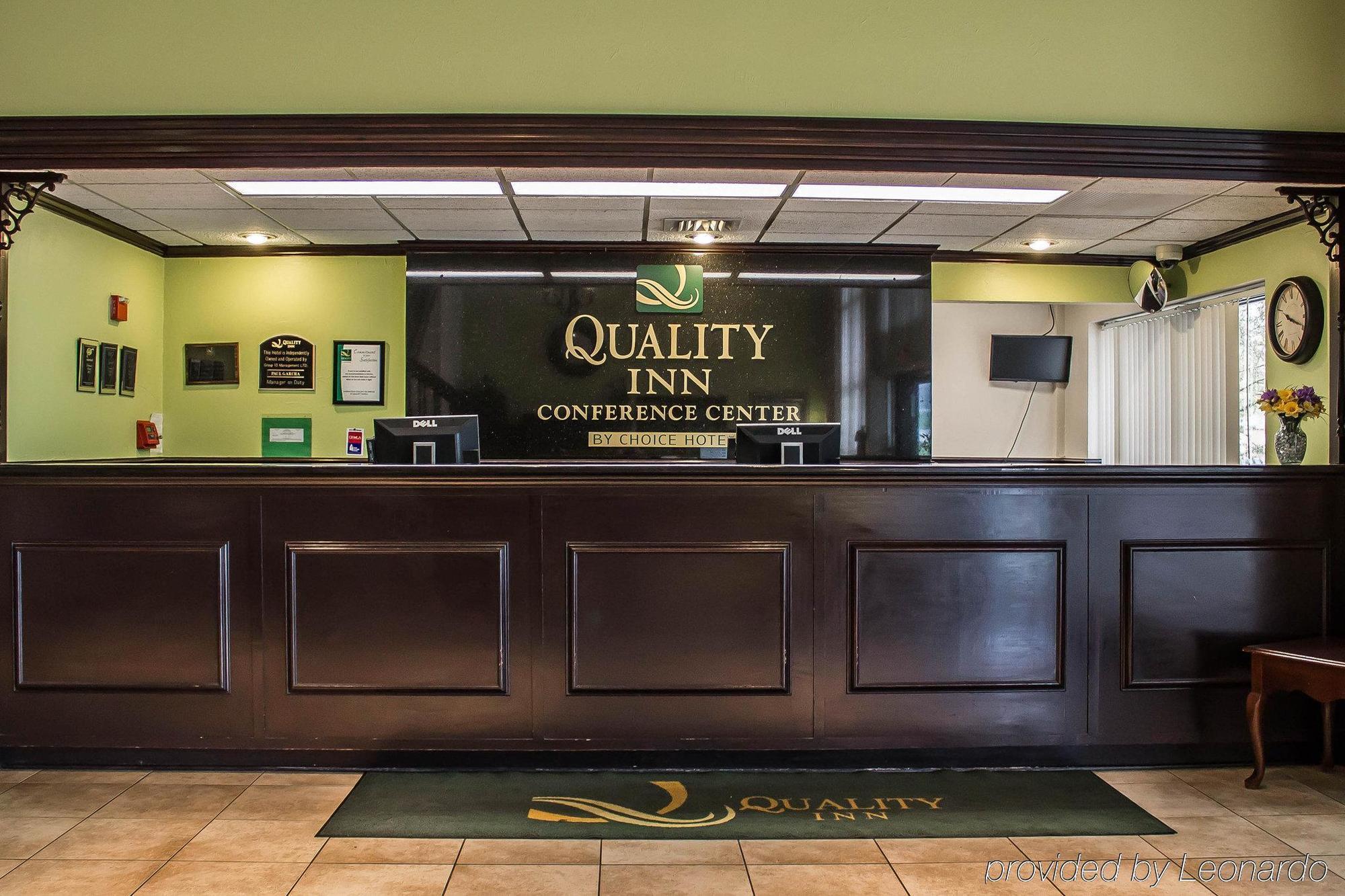 Quality Inn & Conference Center Акрон Экстерьер фото